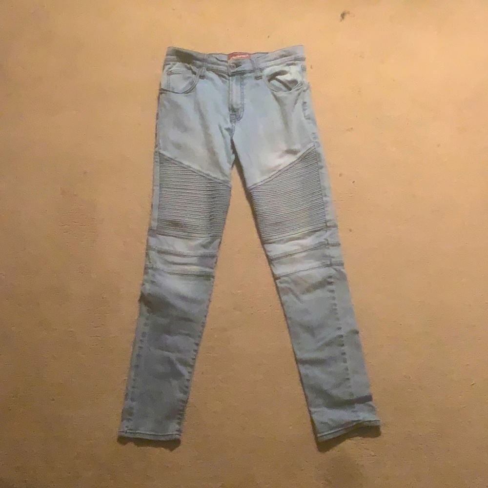 Tapered jeans